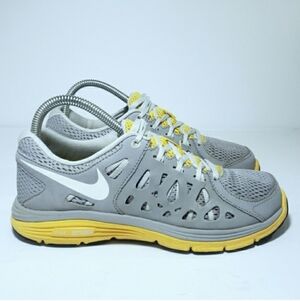 Nike Air Live Strong Running Shoes Sneakers